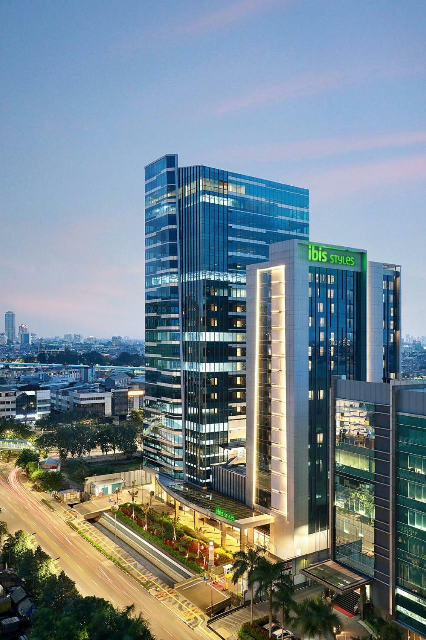 Ibis Styles Jakarta Tanah Abang Exterior foto